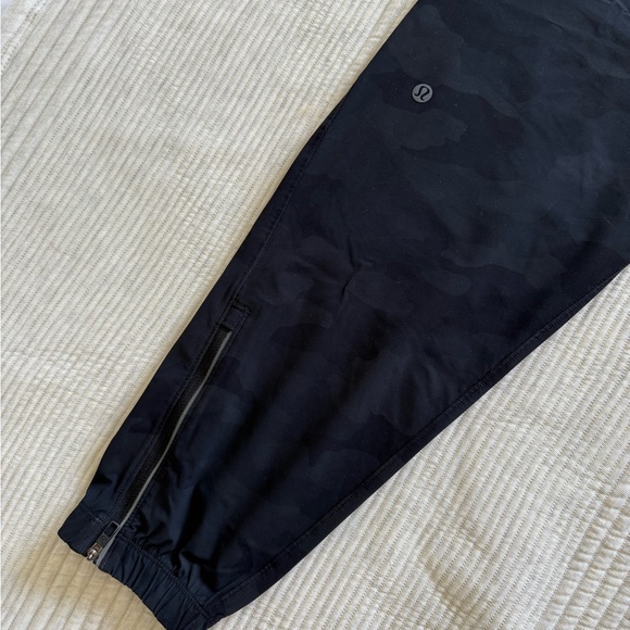 Lululemon Surge Jogger - Picture 4 of 6